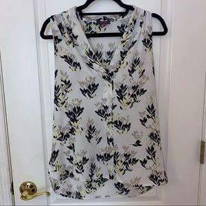 NWOT Vince Camuto Black White Green Floral Leaf Tank Style Blouse